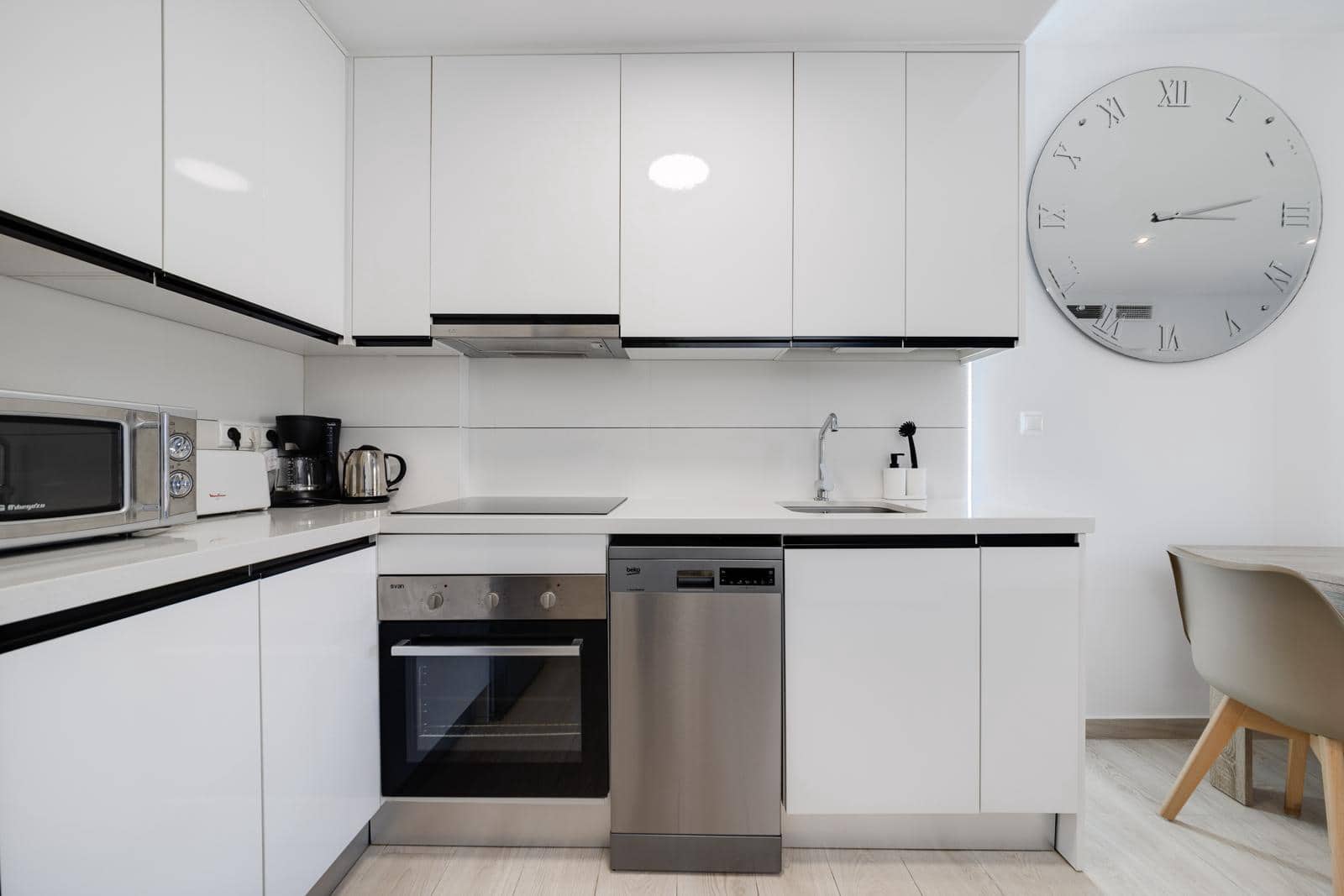 2 makuuhuone Ranta-asunto myytävänä paikassa Torrevieja - 249 900 € (Ref: 9307066)