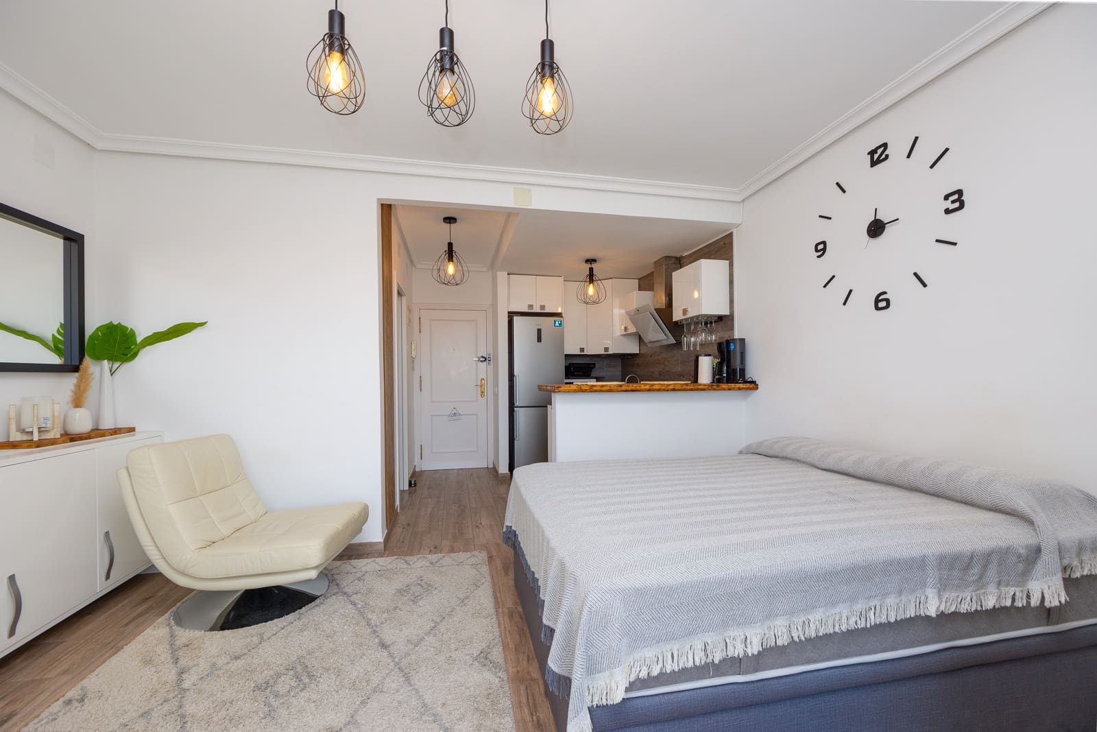 1 soveværelse Studio til salg i Torrevieja med swimmingpool - € 124.900 (Ref: 9376415)