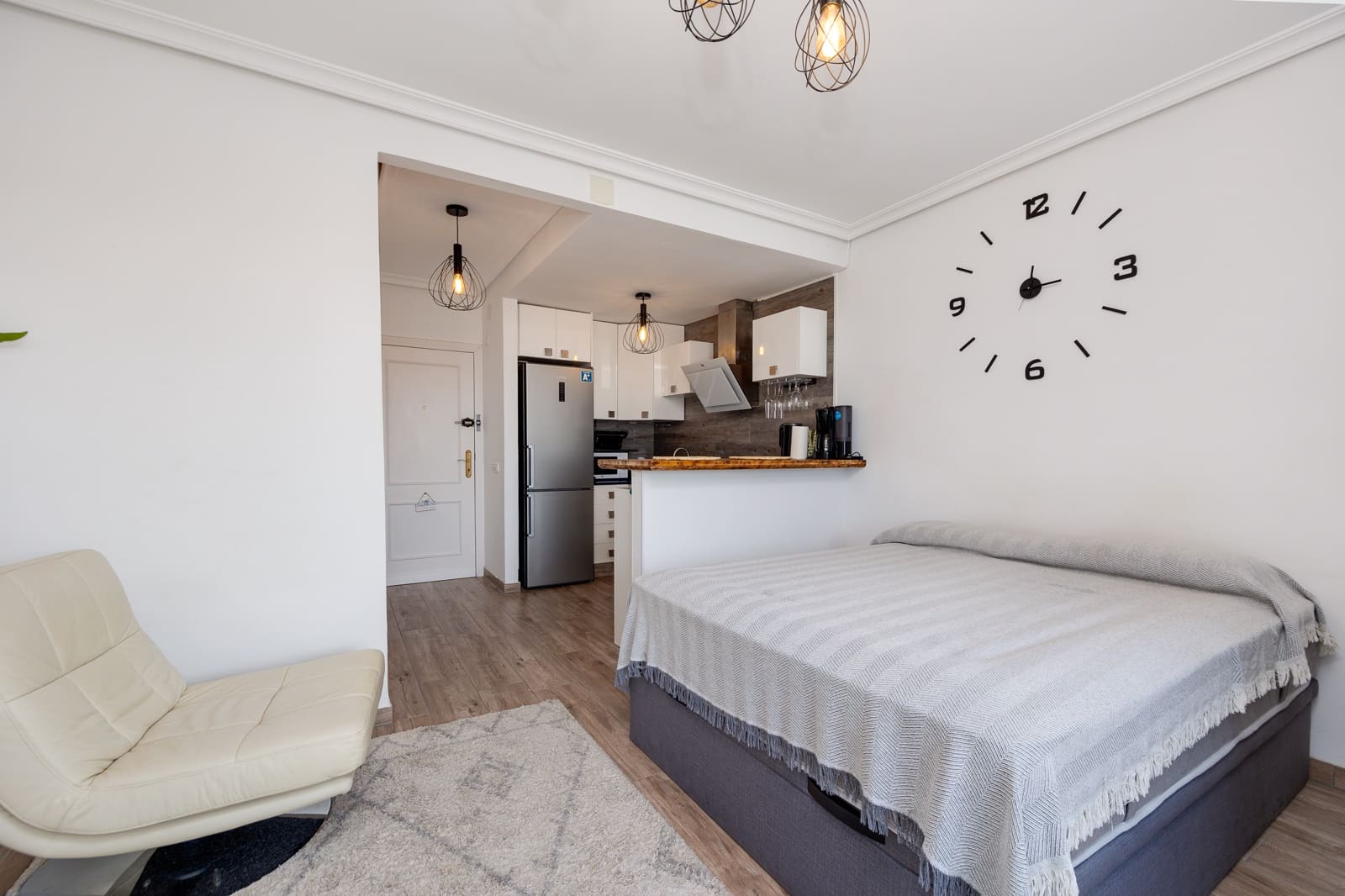 1 soveværelse Studio til salg i Torrevieja med swimmingpool - € 124.900 (Ref: 9376415)