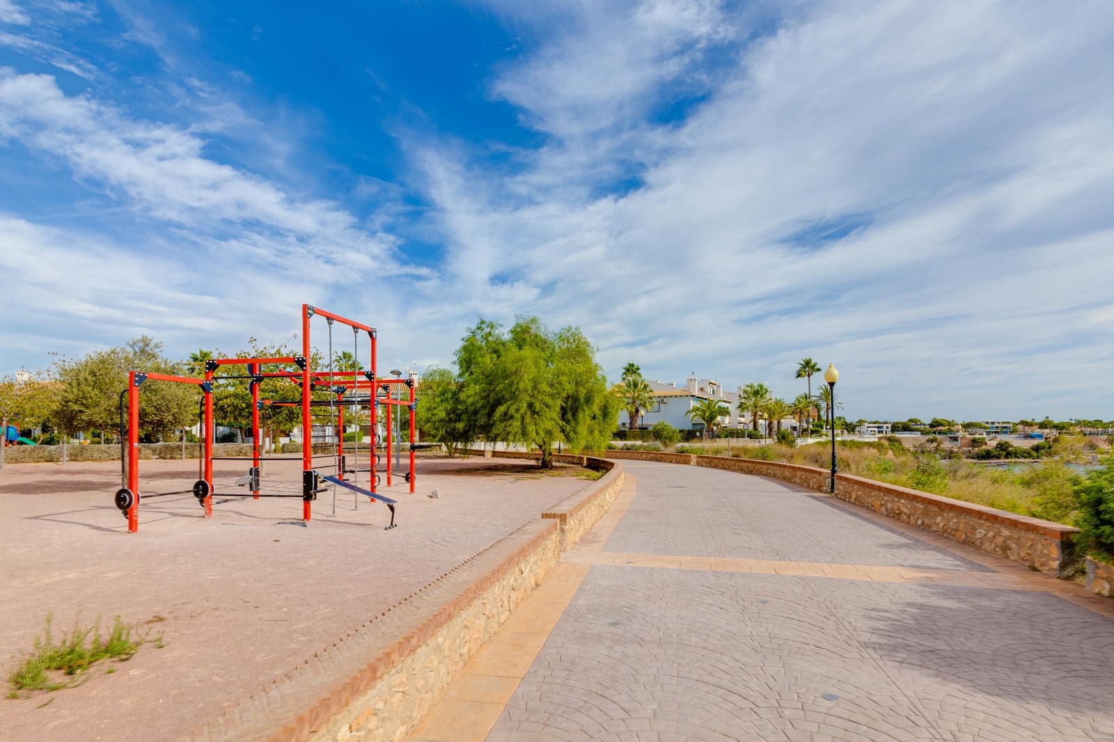 Beach Apartment for sale in Orihuela Costa - € 229,000 (Ref: 9620730)