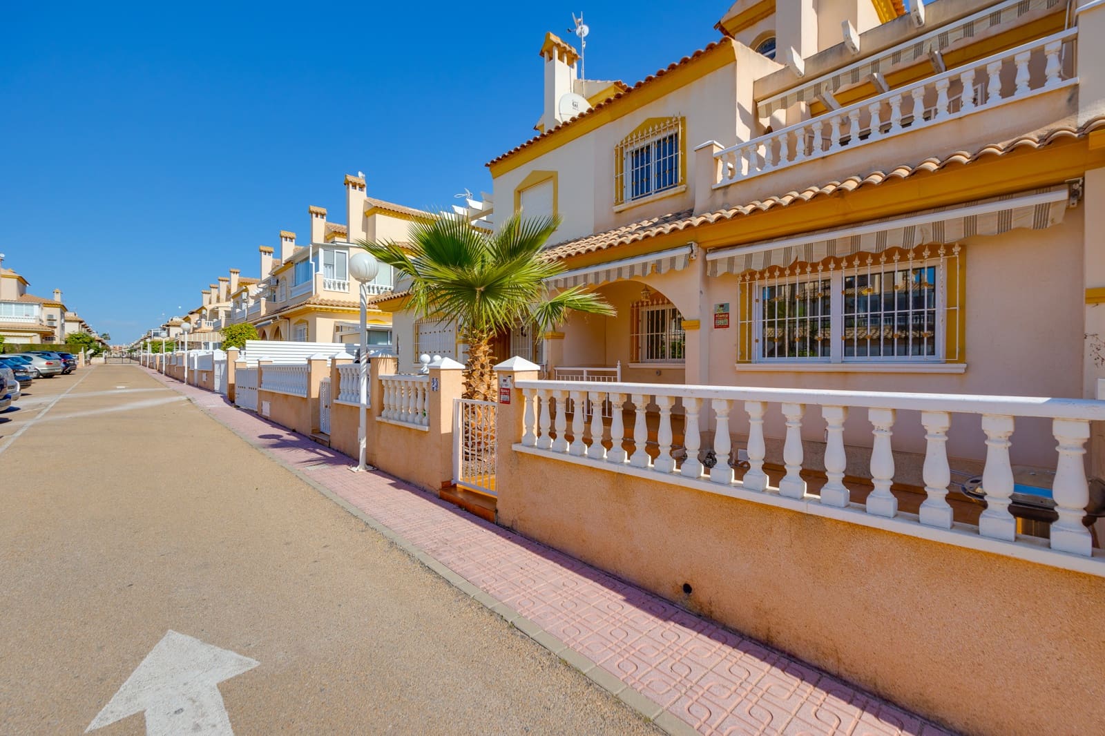 3 quarto Casa em Banda para venda em Orihuela Costa com piscina - 189 000 € (Ref: 9726197)