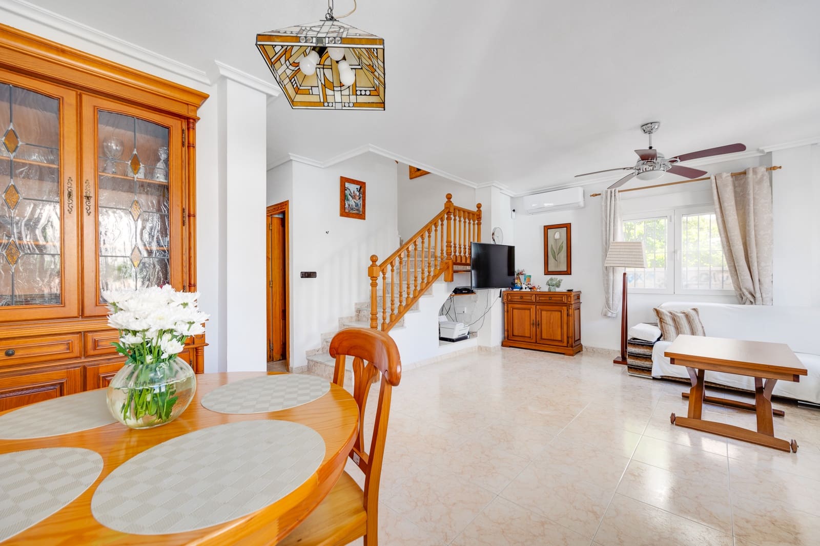 3 sypialnia Willa na sprzedaż w Orihuela Costa z basenem garażem - 395 000 € (Ref: 9826027)