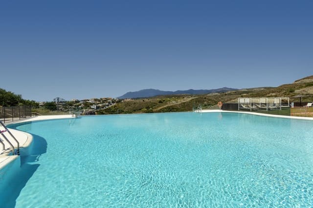3 bedroom Apartment for sale in Benahavís with pool garage - € 599,000 (Ref: 10005195)