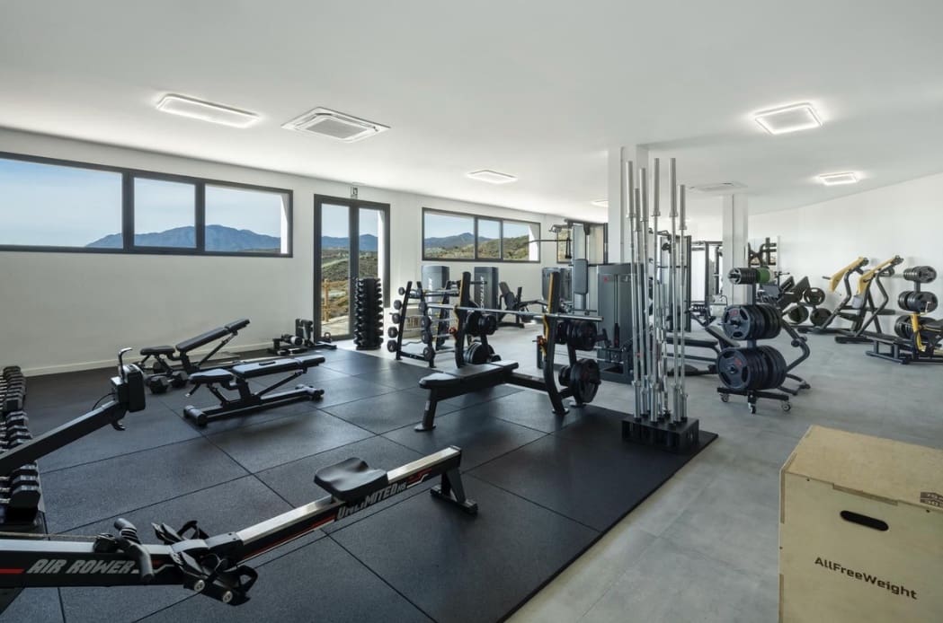 3 makuuhuone Huoneisto myytävänä paikassa Benahavis mukana uima-altaan 
autotalli - 599 000 € (Ref: 10005195)