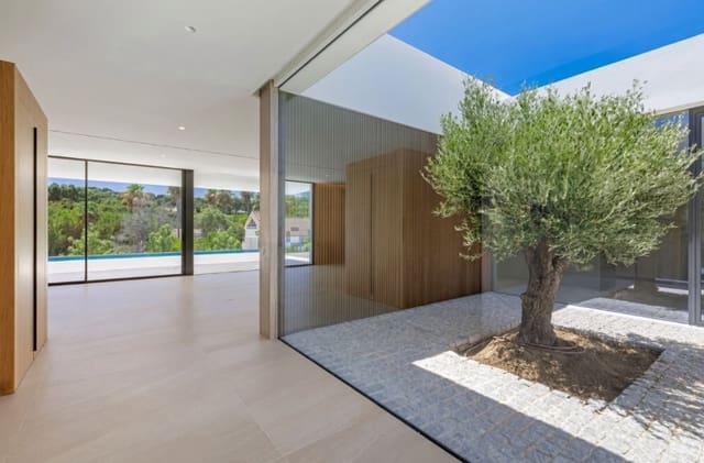 4 sypialnia Willa na sprzedaż w Sotogrande, San Roque z basenem garażem - 2 490 000 € (Ref: 10012938)