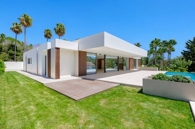 4 sypialnia Willa na sprzedaż w Sotogrande, San Roque z basenem garażem - 2 490 000 € (Ref: 10012938)