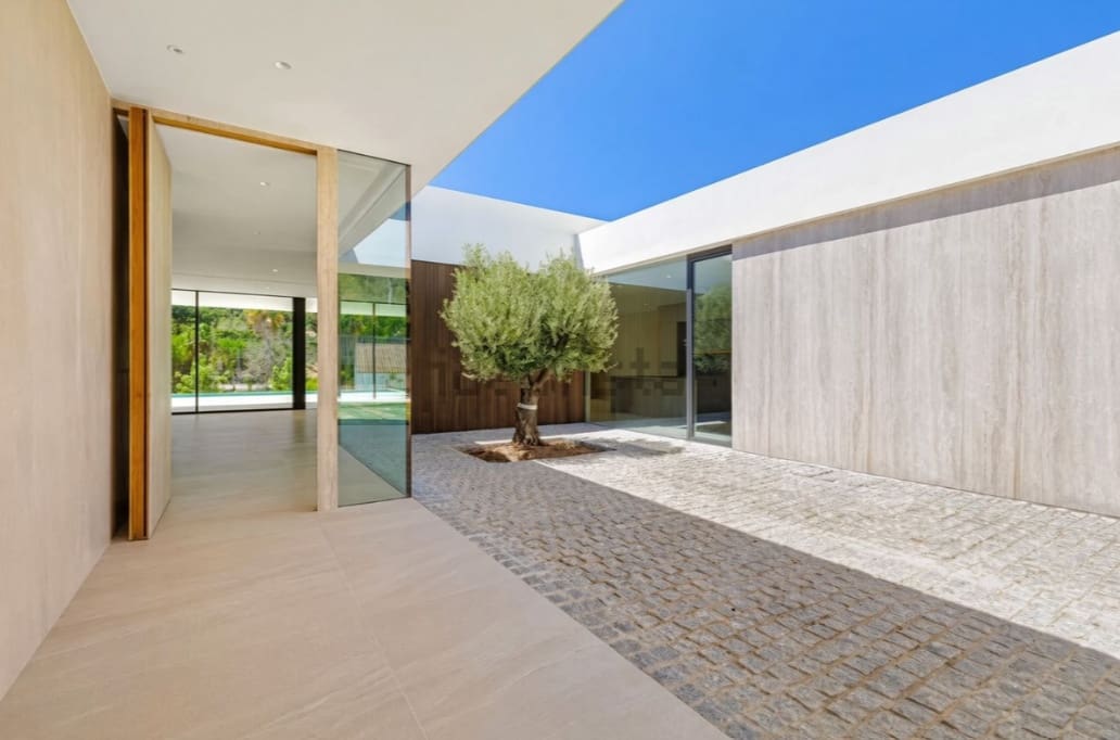 4 sypialnia Willa na sprzedaż w Sotogrande z basenem garażem - 2 490 000 € (Ref: 10012938)