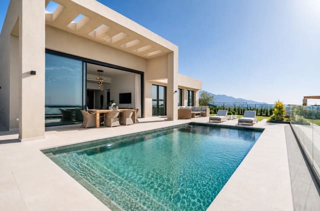 3 bedroom Villa for sale in Benahavís with pool garage - € 2,200,000 (Ref: 10015154)