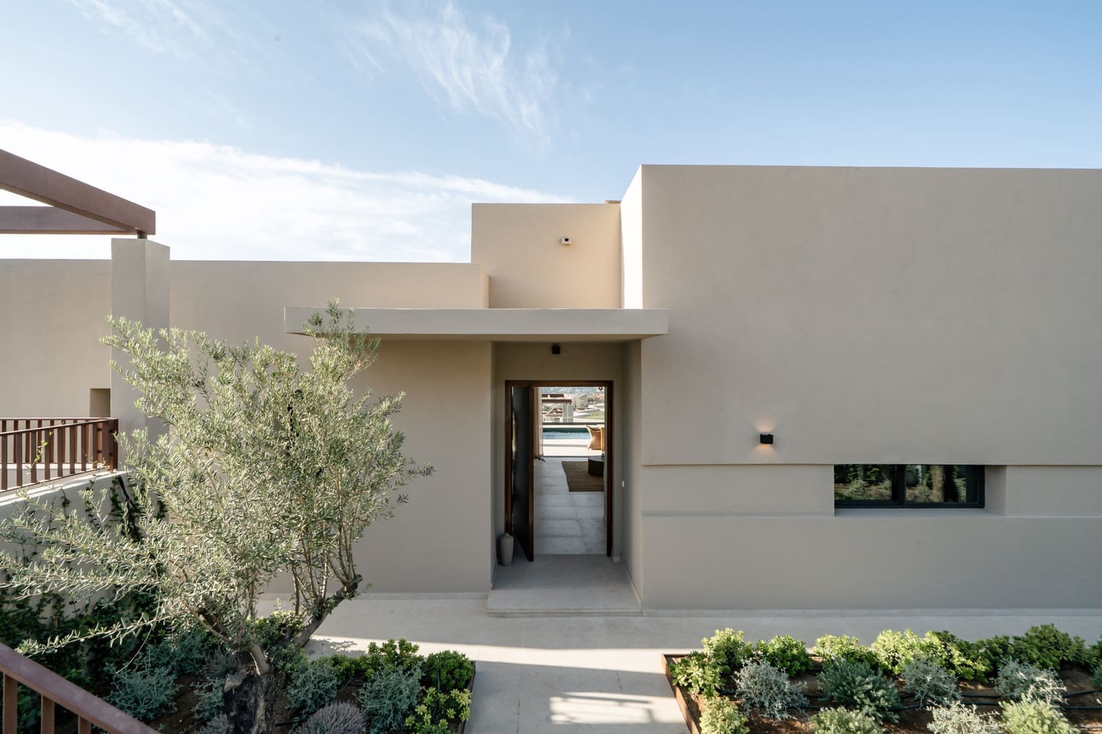3 bedroom Villa for sale in Benahavis with pool garage - € 2,200,000 (Ref: 10015154)