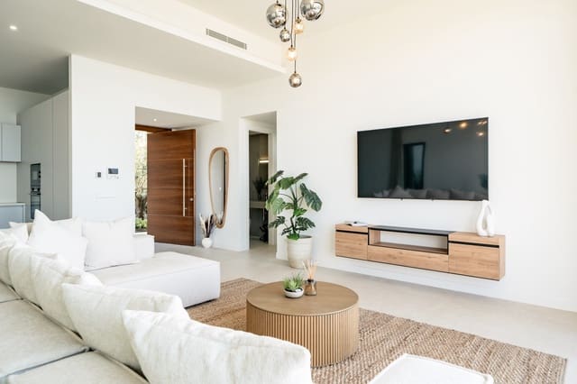 3 bedroom Villa for sale in Benahavís with pool garage - € 2,200,000 (Ref: 10015154)