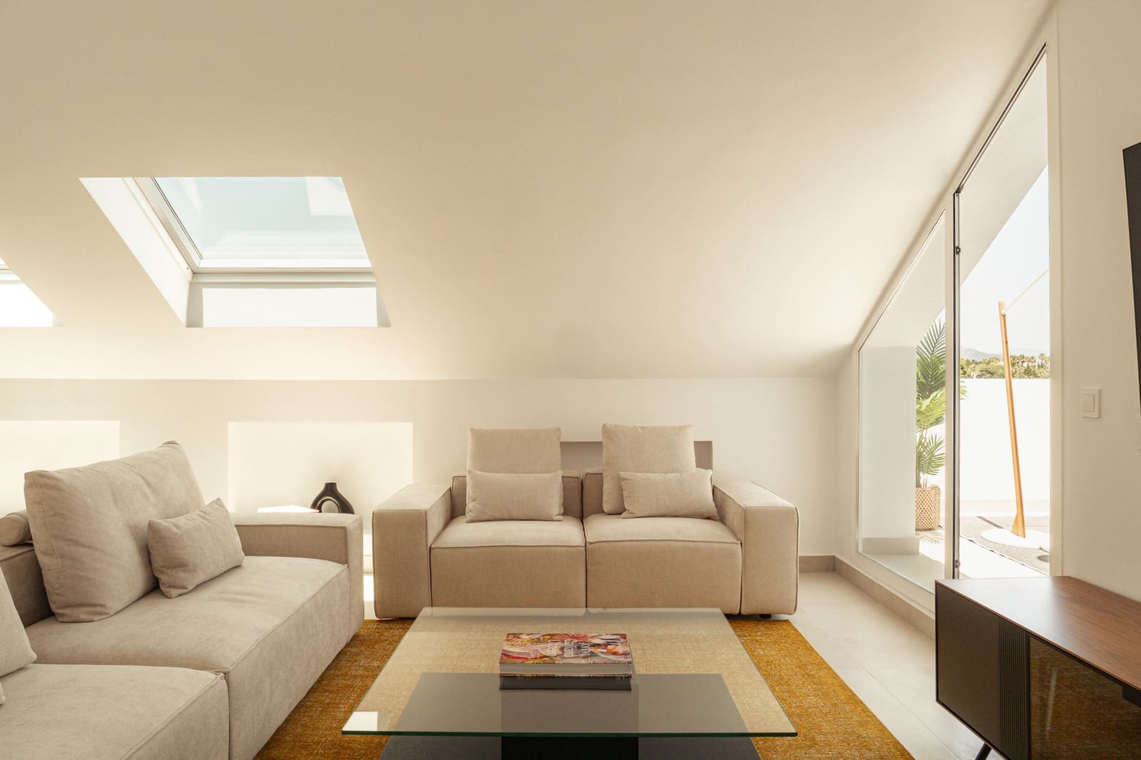 3 quarto Penthouse para venda em Marbella com piscina garagem - 1 375 000 € (Ref: 10018310)