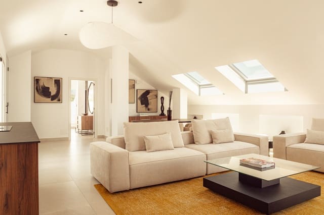 3 quarto Penthouse para venda em Marbella com piscina garagem - 1 375 000 € (Ref: 10018310)