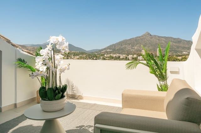 3 quarto Penthouse para venda em Marbella com piscina garagem - 1 375 000 € (Ref: 10018310)