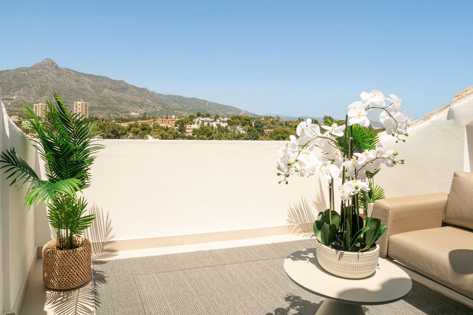 3 quarto Penthouse para venda em Marbella com piscina garagem - 1 375 000 € (Ref: 10018310)
