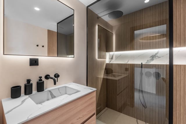 3 sypialnia Penthouse na sprzedaż w Marbella z basenem - 1 250 000 € (Ref: 10025208)