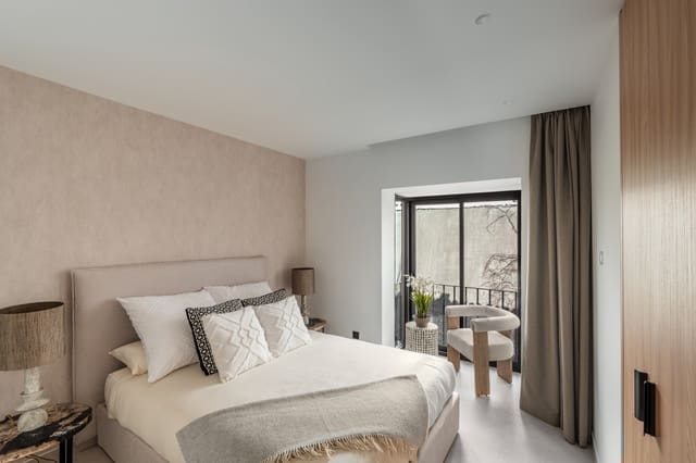 3 sypialnia Penthouse na sprzedaż w Marbella z basenem - 1 250 000 € (Ref: 10025208)
