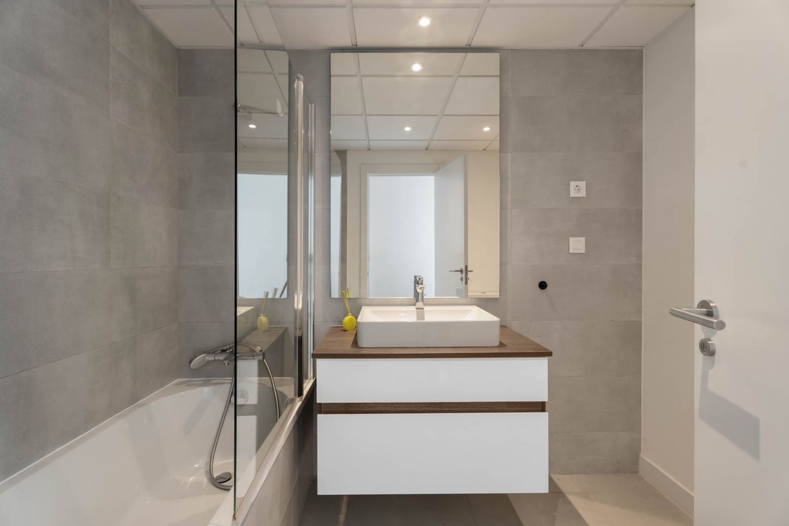 3 quarto Penthouse para venda em New Golden Mile com piscina - 695 000 € (Ref: 10025209)