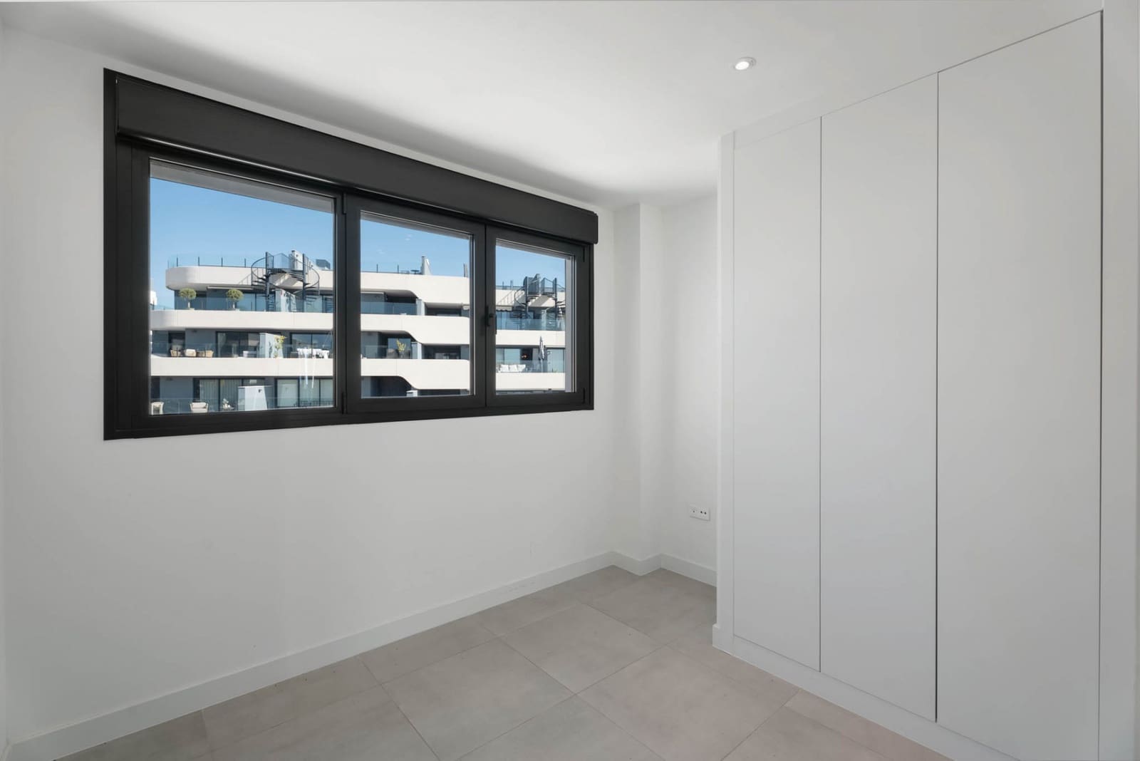 3 quarto Penthouse para venda em New Golden Mile com piscina - 695 000 € (Ref: 10025209)