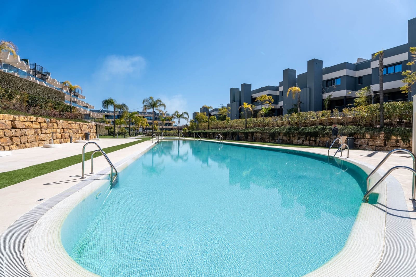 3 quarto Penthouse para venda em New Golden Mile com piscina - 695 000 € (Ref: 10025209)