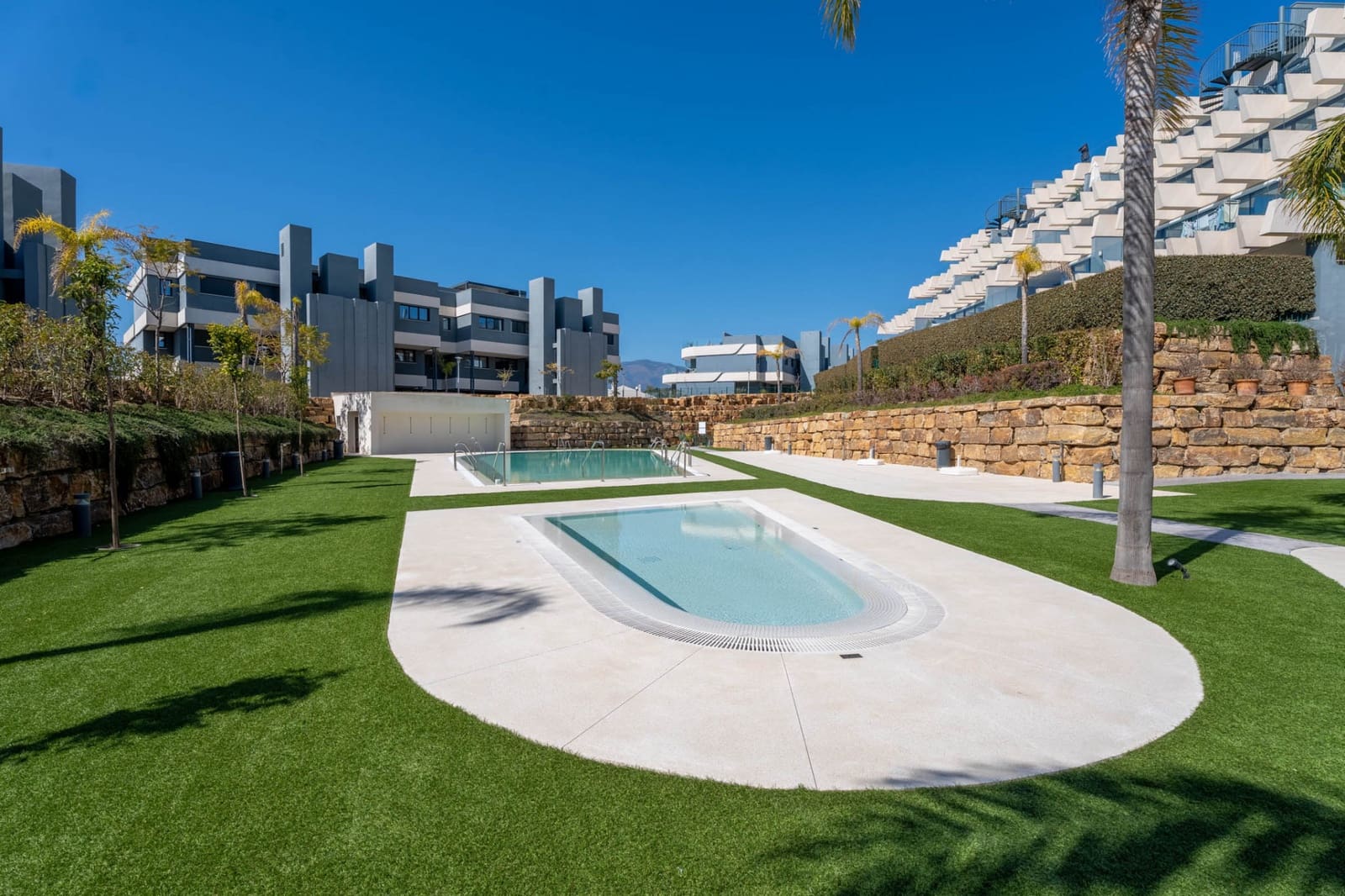 3 quarto Penthouse para venda em New Golden Mile com piscina - 695 000 € (Ref: 10025209)