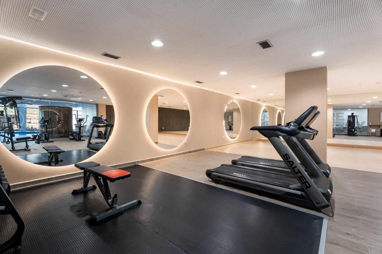 3 quarto Penthouse para venda em New Golden Mile com piscina - 695 000 € (Ref: 10025209)