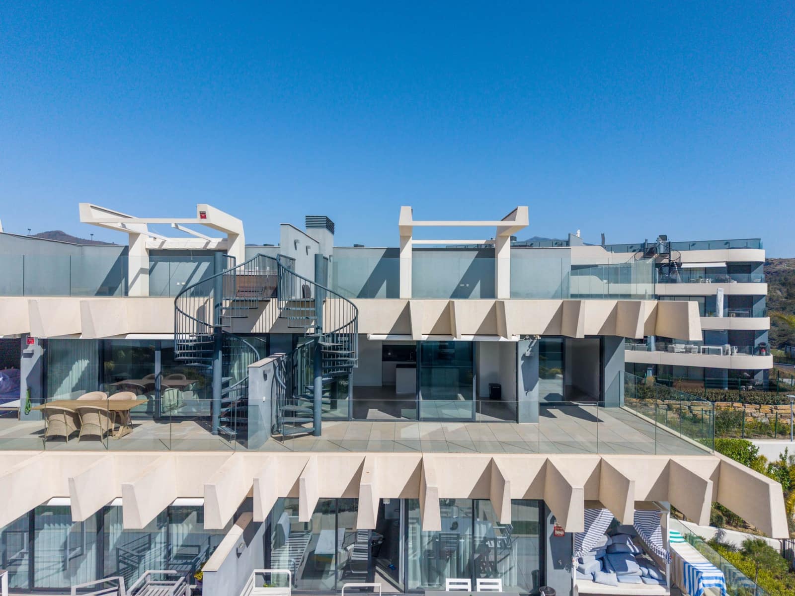 3 quarto Penthouse para venda em New Golden Mile com piscina - 695 000 € (Ref: 10025209)