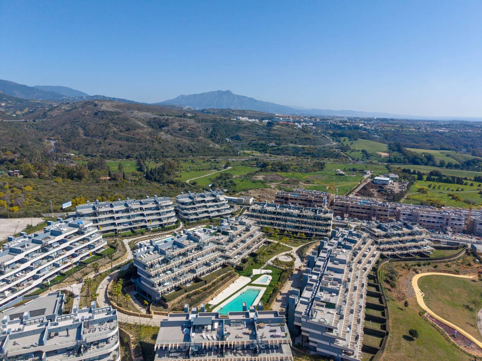 3 quarto Penthouse para venda em New Golden Mile com piscina - 695 000 € (Ref: 10025209)