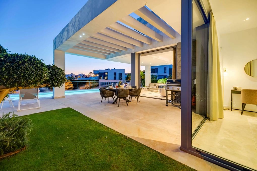 3 soveværelse Villa til salg i Cancelada med swimmingpool garage - € 2.450.000 (Ref: 10026918)