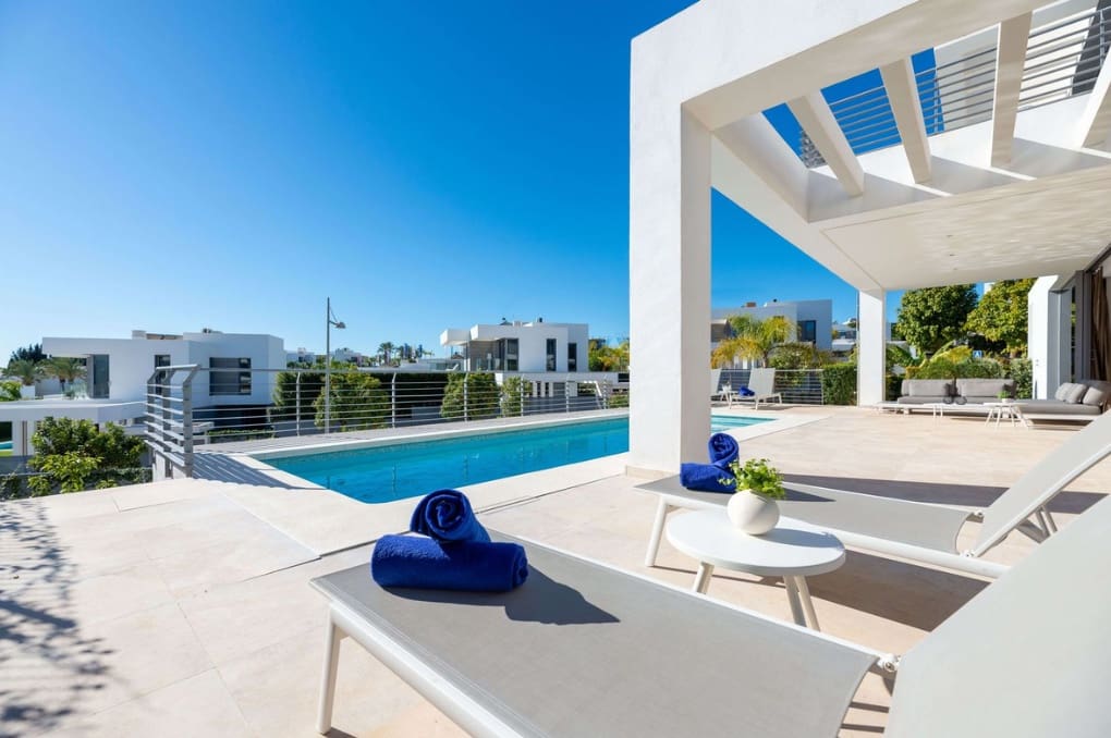 3 soveværelse Villa til salg i Cancelada med swimmingpool garage - € 2.450.000 (Ref: 10026918)