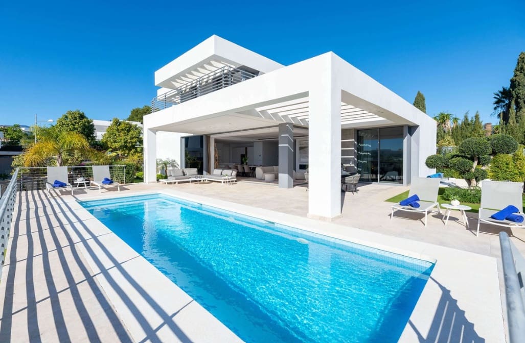 3 soveværelse Villa til salg i Cancelada med swimmingpool garage - € 2.450.000 (Ref: 10026918)