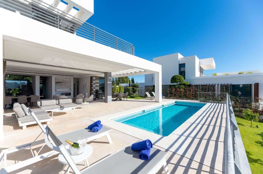 3 soveværelse Villa til salg i Cancelada med swimmingpool garage - € 2.450.000 (Ref: 10026918)
