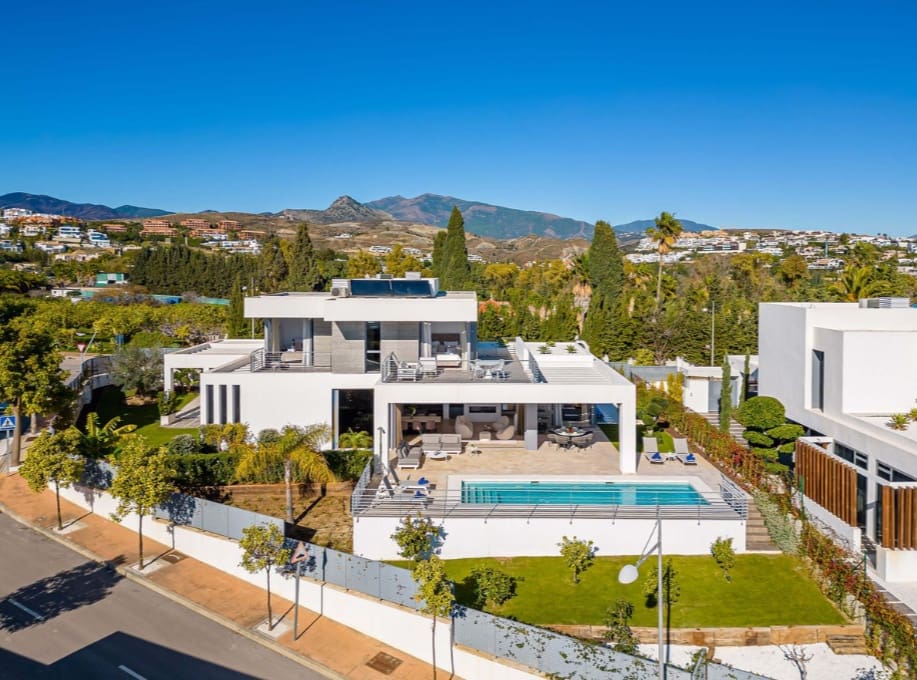 3 soveværelse Villa til salg i Cancelada med swimmingpool garage - € 2.450.000 (Ref: 10026918)