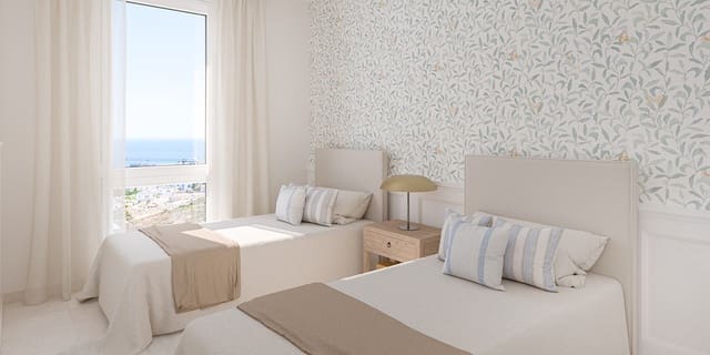 4 makuuhuone Omakotitalo myytävänä paikassa La Cala de Mijas, Mijas mukana uima-altaan 
autotalli - 773 000 € (Ref: 10026920)