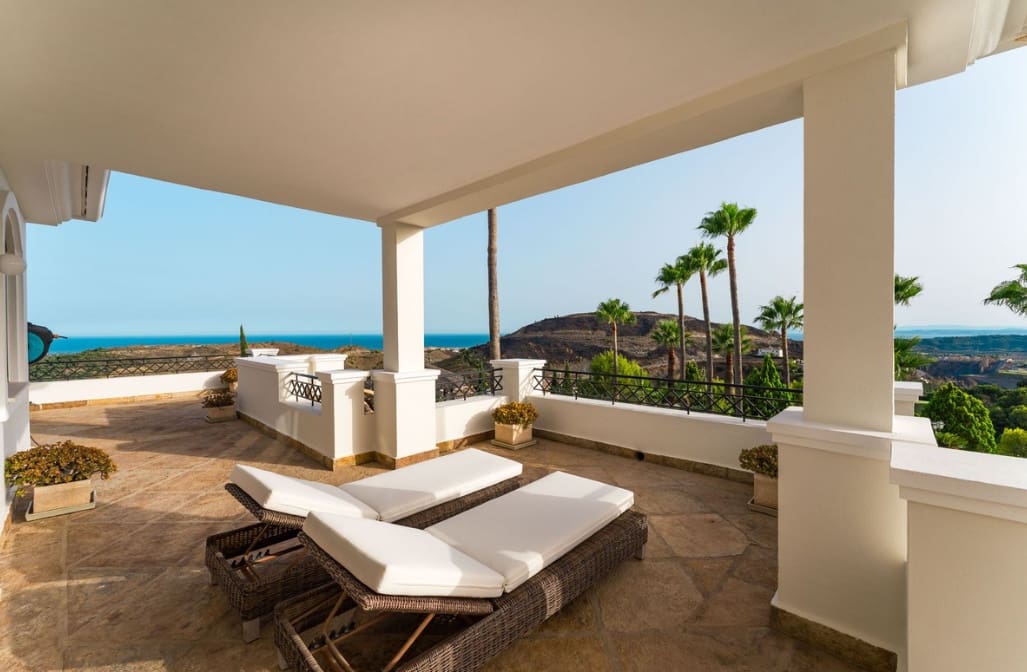 5 bedroom Villa for sale in Marbella with pool garage - € 4,750,000 (Ref: 10035001)