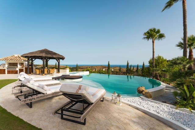 5 bedroom Villa for sale in Marbella with pool garage - € 4,750,000 (Ref: 10035001)