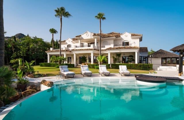 5 bedroom Villa for sale in Marbella with pool garage - € 4,750,000 (Ref: 10035001)