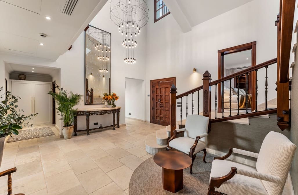 5 bedroom Villa for sale in Marbella with pool garage - € 4,750,000 (Ref: 10035001)