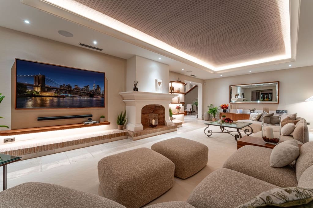 5 bedroom Villa for sale in Marbella with pool garage - € 4,750,000 (Ref: 10035001)