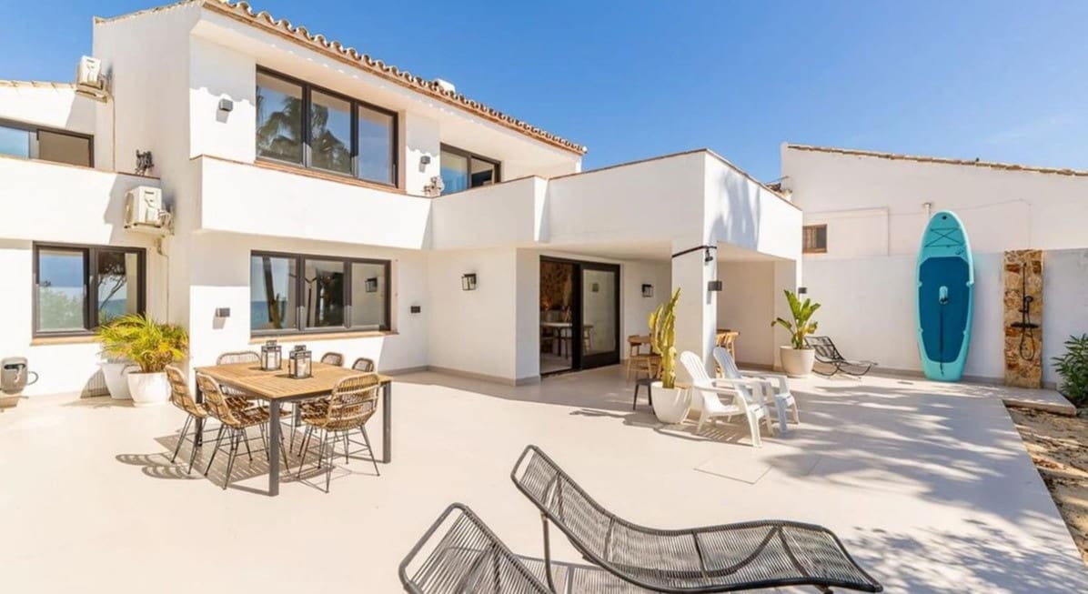 6 bedroom Villa for sale in Bahia Dorada with pool - € 2,495,000 (Ref: 10035002)