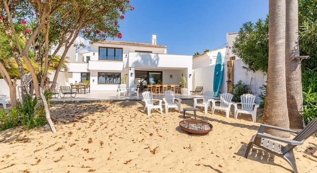 6 bedroom Villa for sale in Bahía Dorada, Estepona with pool - € 2,495,000 (Ref: 10035002)