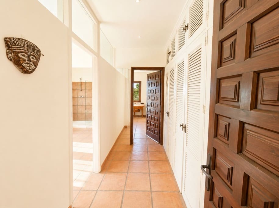 4 camera da letto Villa in vendita in Estepona con piscina garage - 1.740.000 € (Rif: 10035003)