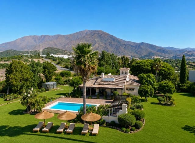 4 camera da letto Villa in vendita in Estepona con piscina garage - 1.740.000 € (Rif: 10035003)