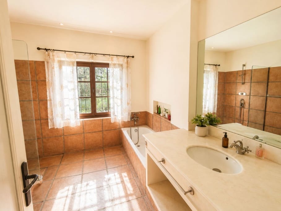 4 camera da letto Villa in vendita in Estepona con piscina garage - 1.740.000 € (Rif: 10035003)