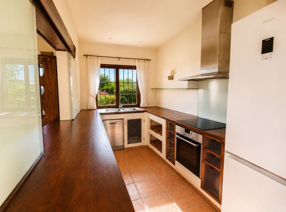 4 camera da letto Villa in vendita in Estepona con piscina garage - 1.740.000 € (Rif: 10035003)