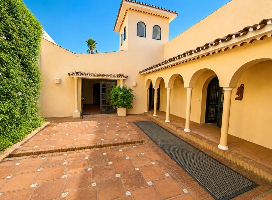 4 camera da letto Villa in vendita in Estepona con piscina garage - 1.740.000 € (Rif: 10035003)