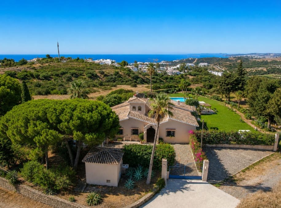4 camera da letto Villa in vendita in Estepona con piscina garage - 1.740.000 € (Rif: 10035003)