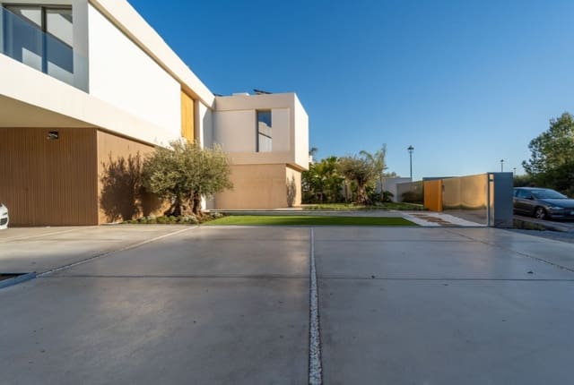 5 makuuhuone Huvila myytävänä paikassa Mijas Costa, Mijas mukana uima-altaan 
autotalli - 3 100 000 € (Ref: 10035004)