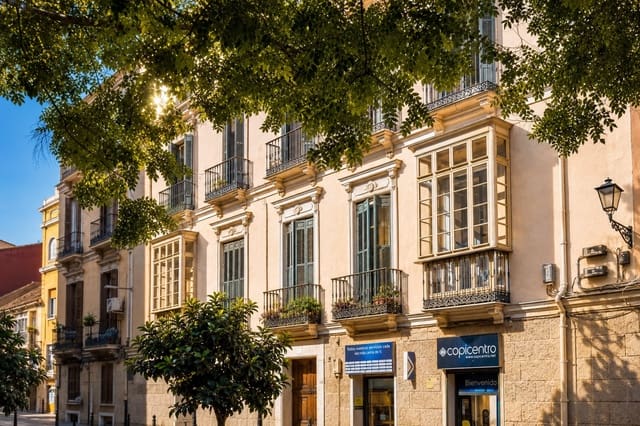 2 slaapkamer Appartement te koop in Málaga stad - € 449.000 (Ref: 10035007)