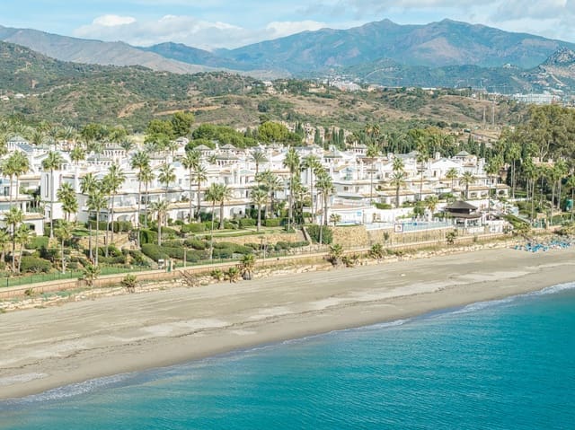 3 sypialnia Penthouse na sprzedaż w Marbella z basenem garażem - 2 495 000 € (Ref: 10035008)