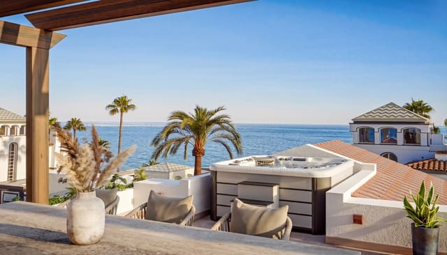 3 sypialnia Penthouse na sprzedaż w Marbella z basenem garażem - 2 495 000 € (Ref: 10035008)